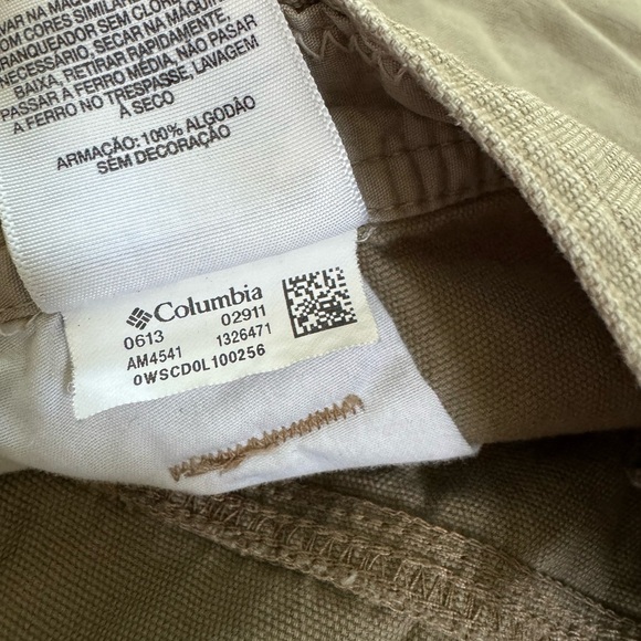 Columbia men’s Tan Cargo style relaxed fit Shorts size 40 - Picture 3 of 5